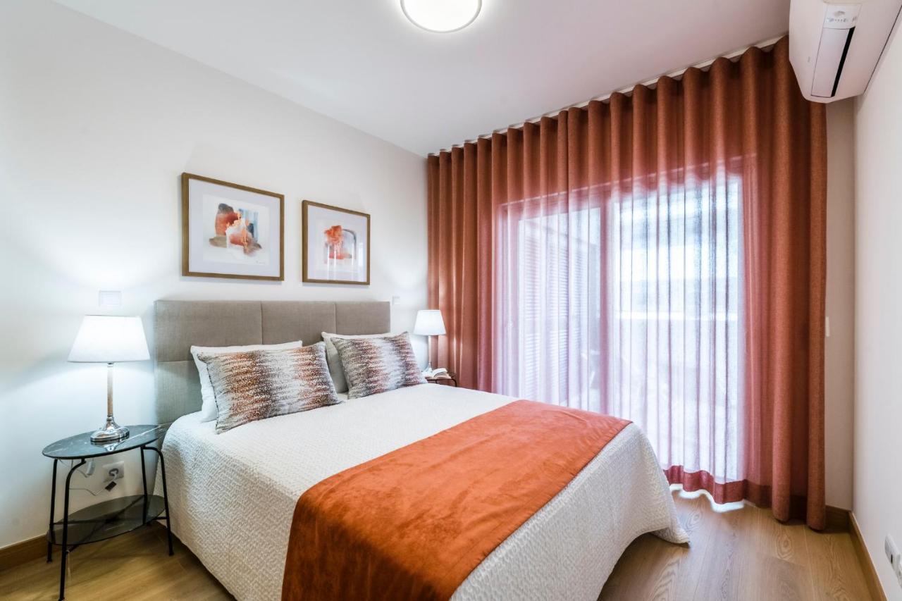 Coolhouses Lagos, 2 Bed Stylish City Flat, Rooftop Shared Pool, Clayheart Экстерьер фото